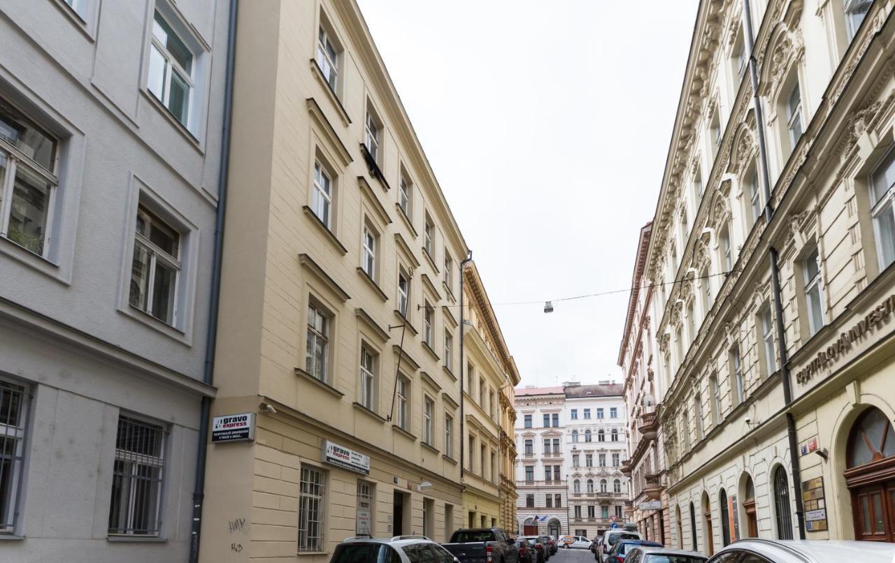 Free Days Luxury Apartment Prag Exterior foto